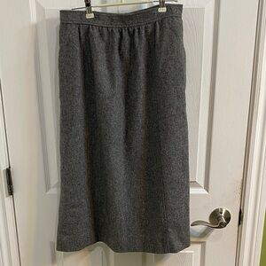 Vintage The Villager Skirt Size 12 4 Gray Wool Pockets Midi Side Zip Fully Lined